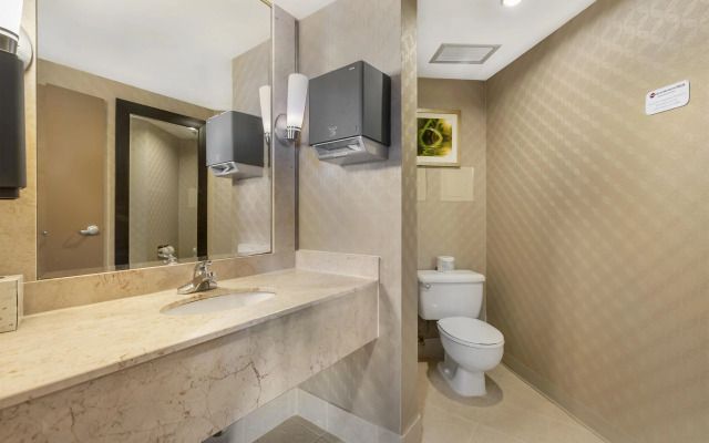 Best Western Plus Waterfront Hotel