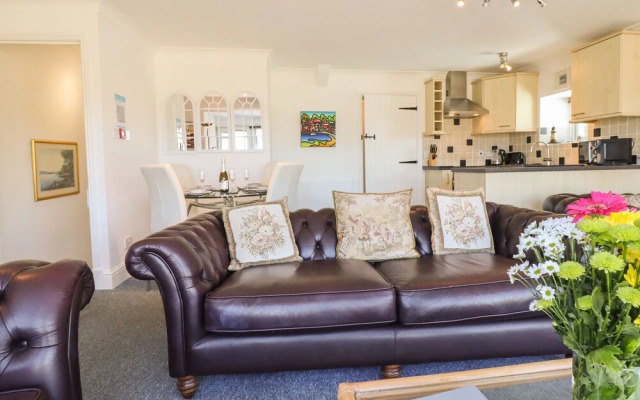 Sea View Apartment