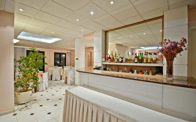 Coronis Hotel