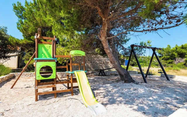 Room-caravan Near the sea 4