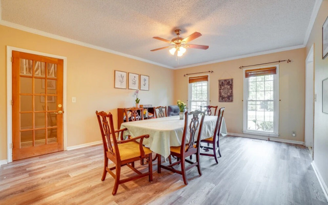 Pet-friendly Franklin Home ~ 21 Mi to Nashville!