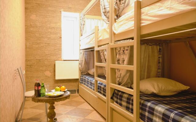 Novichok - Hostel