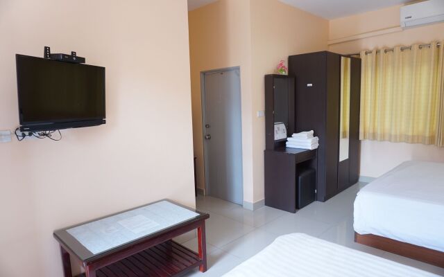 Jirasin Hotel & Apartment