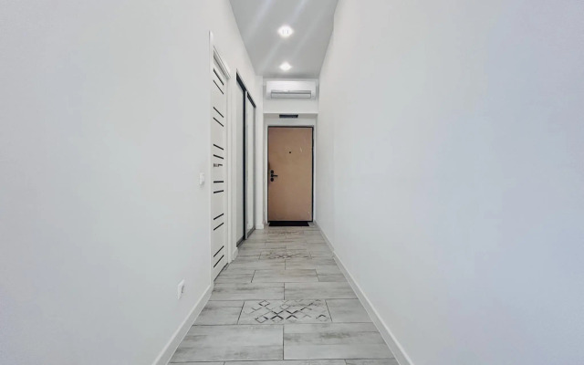 White Сity на проезде Береговой 3