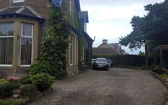 Strathcona Guesthouse