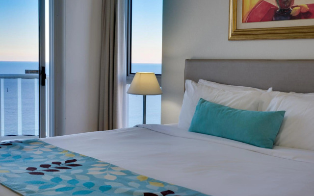 Xanadu Main Beach Resort