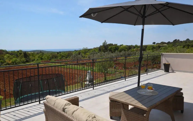 Lush and Sweet Escape Apartments