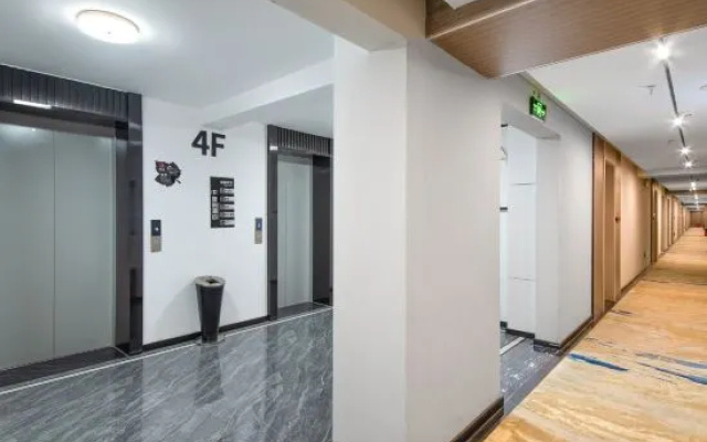 Xishuangbanna Jinghong City Airlines Hotel (Dafo Temple Manjingxuan Commercial Plaza Branch) – Hotel Rooms – Xishuangbanna