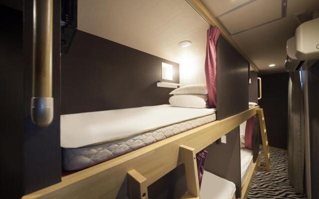 Centurion Ladies Hostel Ueno Park - Caters to Women