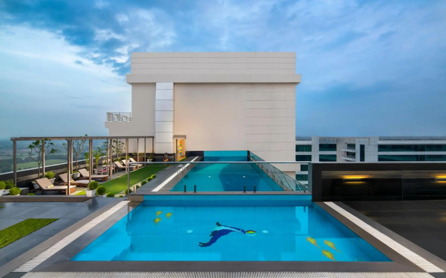 Sandal Suites Op. by Lemon Tree Hotels
