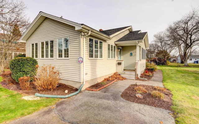 Westerly Retreat ~ 1/4 Mi to Private Beach!