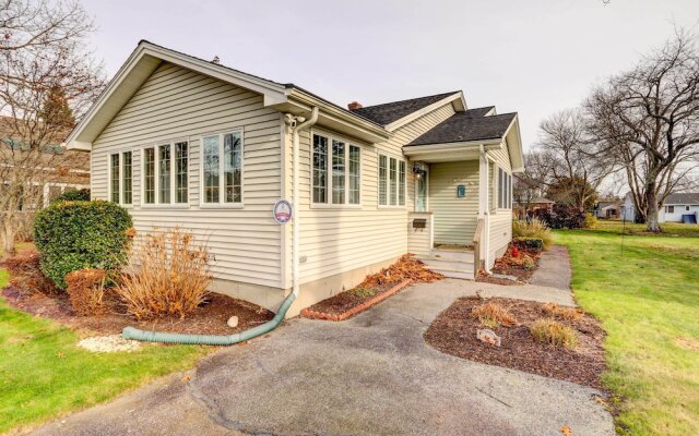 Westerly Retreat ~ 1/4 Mi to Private Beach!