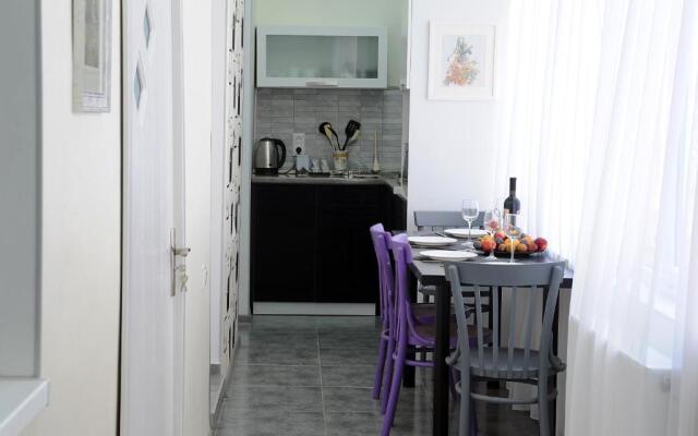 Sweet Home at Sololaki