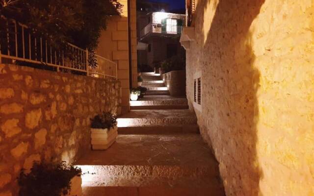 Stunning Apartment in Bol