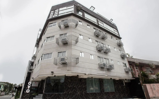 OYO 675 Circuit Hostel