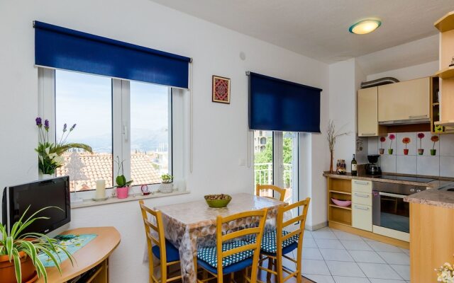 Comfortable Apartment With Amazing Seaview and Private Balcony,free Parking,wifi