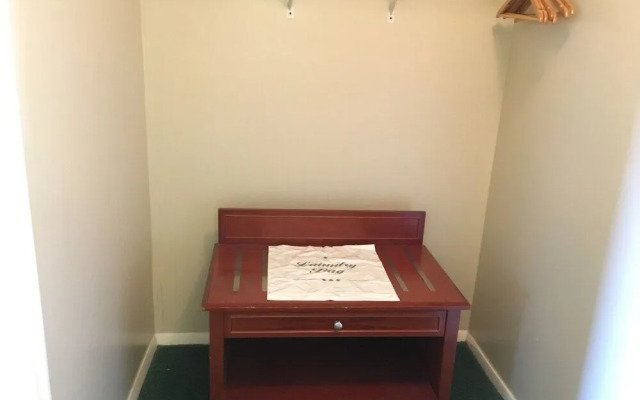 Ambassador Inn And Suites