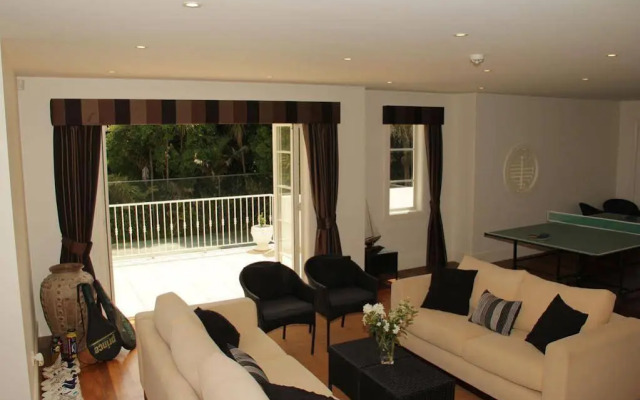 The Consulate Luxury Bed and Breakfast