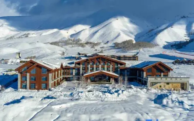 Oriental Snow Hotel