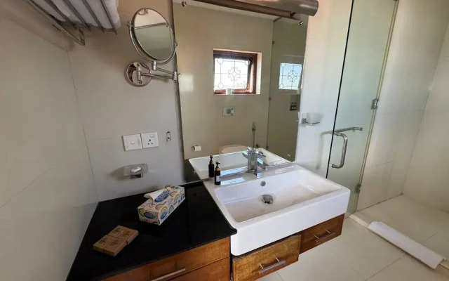 Scarlet White Resort