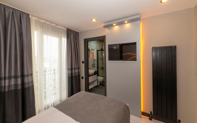White Corner Hotel