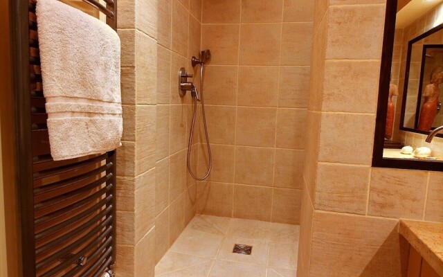 116324 - 2 person apartment near Eiffel Tower
