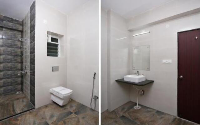 OYO 18826 Hotel Emerald