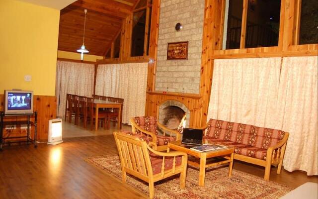 Manali Apple Valley Cottage