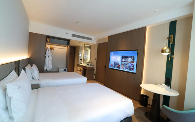 Holiday Inn Shanghai Jing'an by IHG