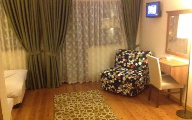 Rhebas Hotel