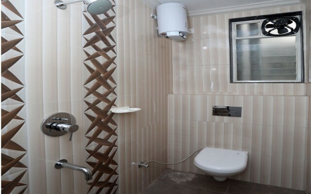 OYO 10059 Home Modern 2BHK Gulabh Bagh