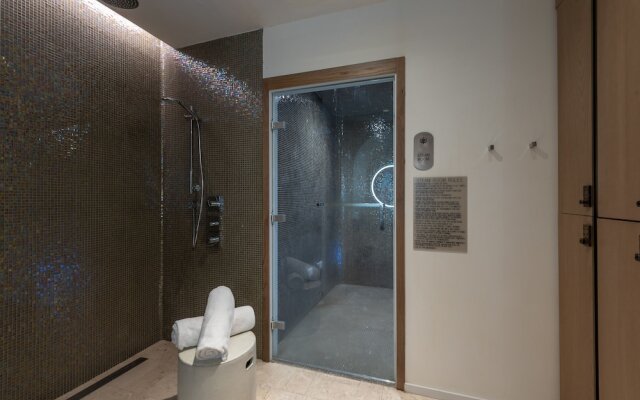 SLS Lux Brickell Suite 812