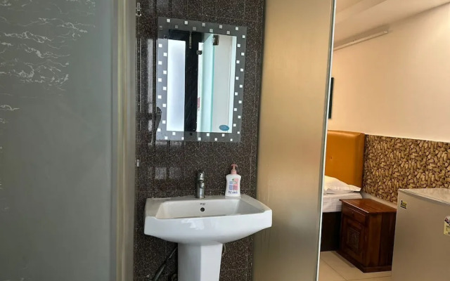 Locals Stay Hauz Khas