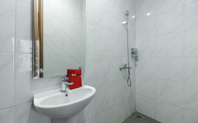 RedDoorz Plus near Tebet
