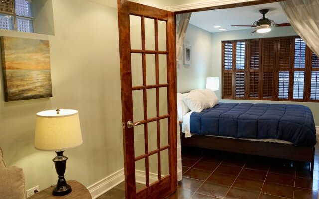 3-Level Bucktown Home - Amazing Outdoors & Parking