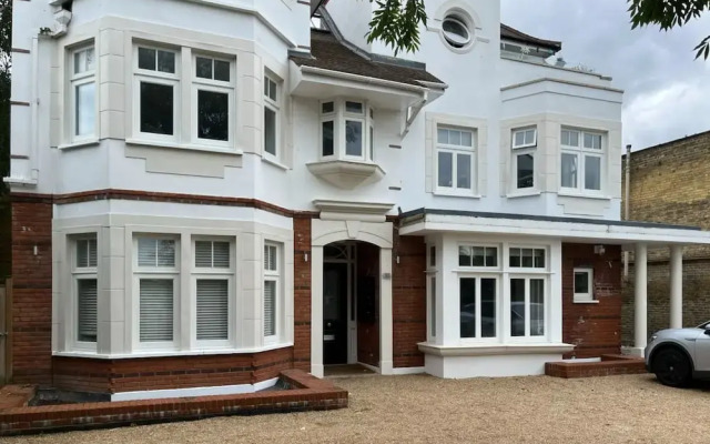 The Putney Sanctum - Beckoning 2bdr Flat With Balcony
