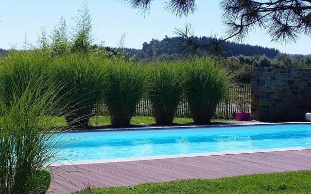 Beautiful Holiday Home with shared Pool in Eprave