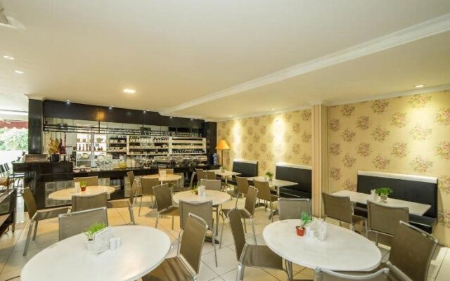 Selesa Boutique Inn by Airy