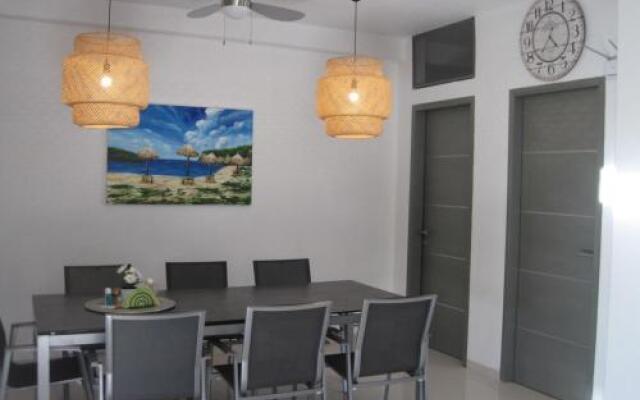 Group & Family House Galant Curaçao