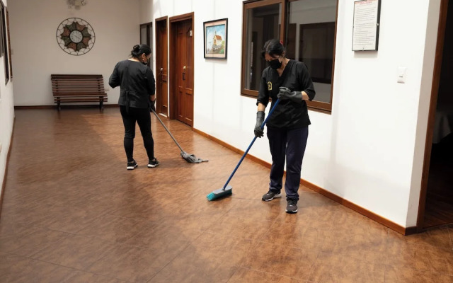 Hotel & Suites El Quijote