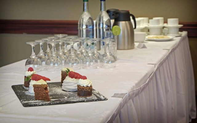 Dean Park Hotel