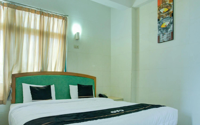 Townhouse Oak Palembang Near Jembatan Ampera Formerly Azzura Hotel – Guest Rooms – Palembang