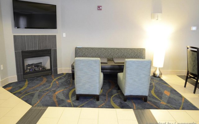 Holiday Inn Express Biddeford, an IHG Hotel