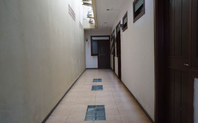 OYO 92863 Hotel Blessing