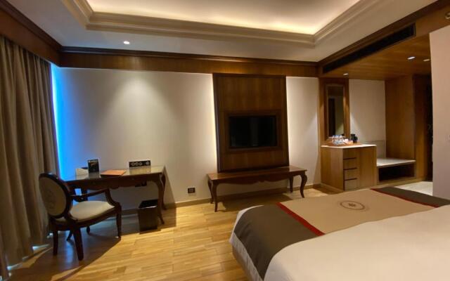Seven Seas Hotel
