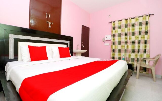 Oyo 39852 Hotel Noor