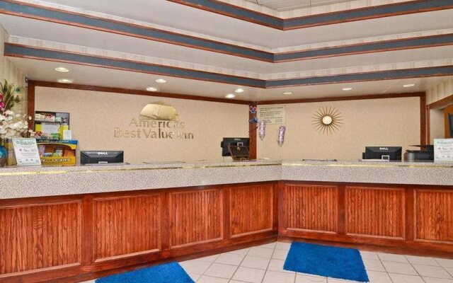 Red Carpet Inn & Suites