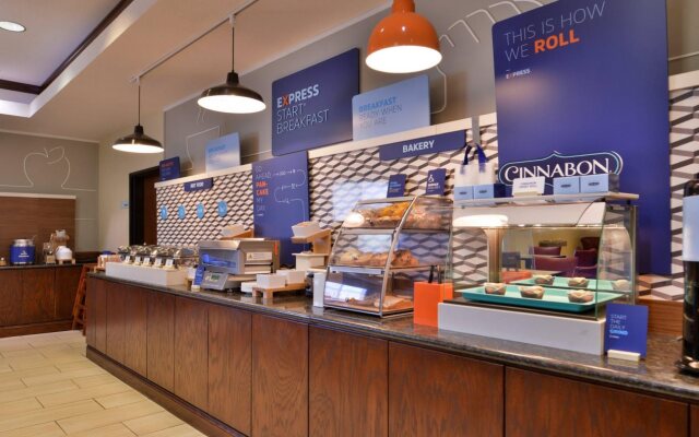 Holiday Inn Express Hotel & Suites Pittsburg by IHG