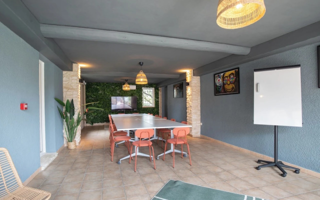 Logis Hotel La Goutte Deau