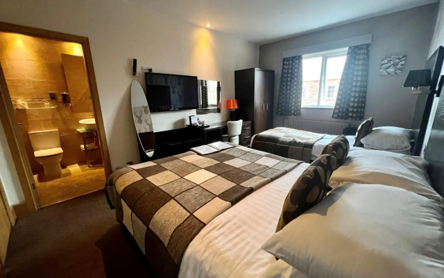 Inn On The Prom Hotel
